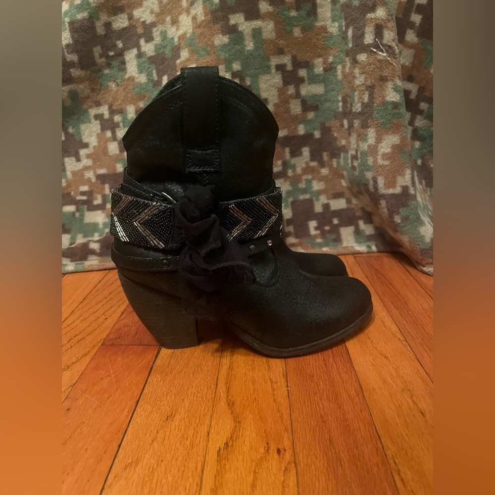 Cowboy Chic black booties size 9 - Picture 3 of 8